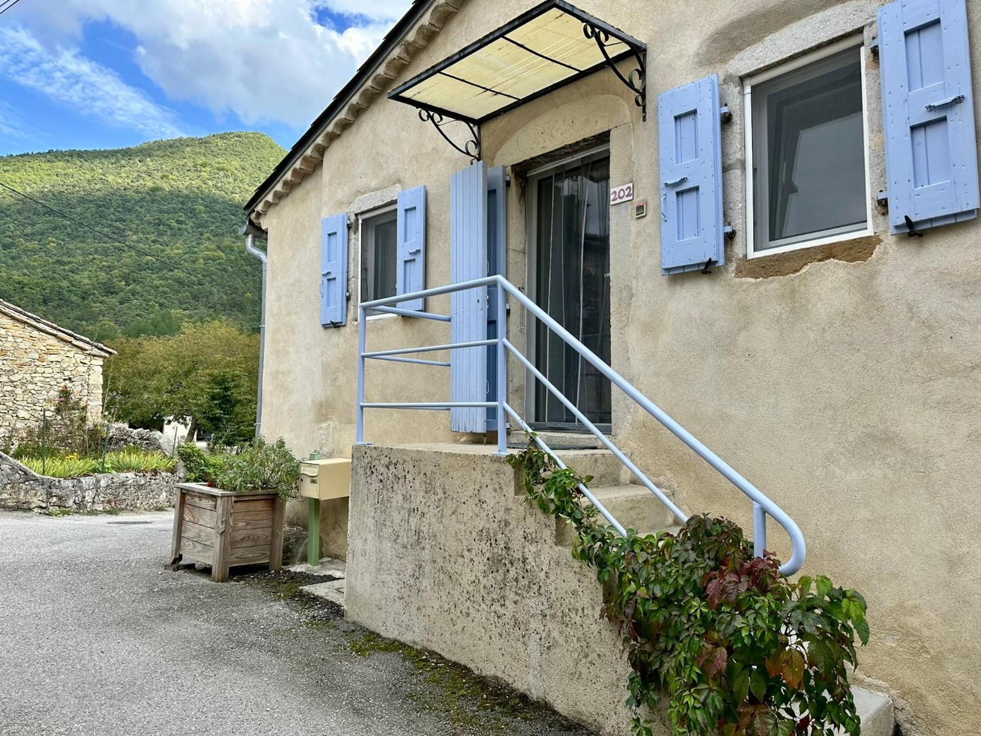 Maison De Village Aux Portes Du Vercors Chamaloc Exterior foto